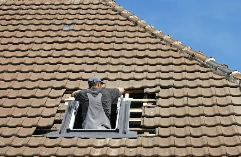 Pose de velux - Neuvéglise-sur-Truyère